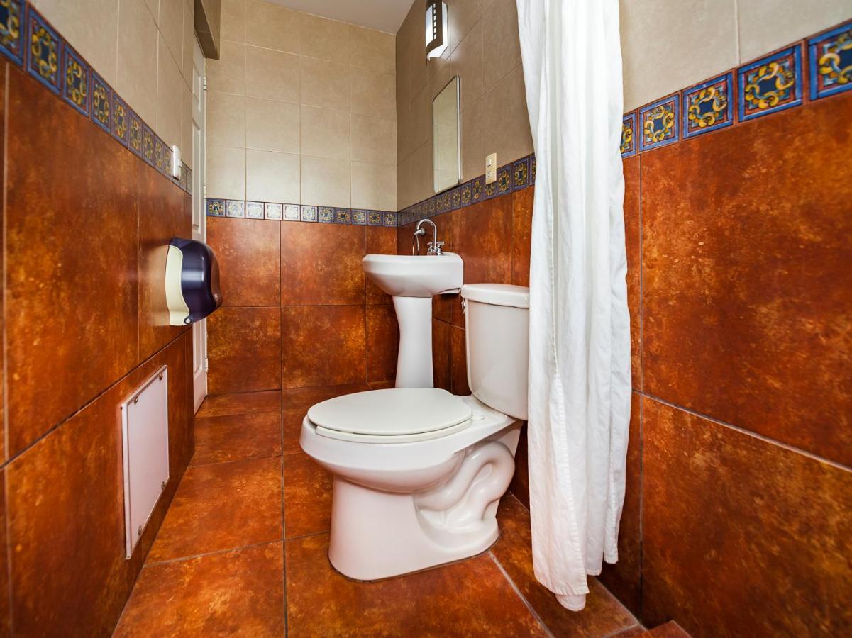 Hotel Itza Hotal & Cafe Querétaro Zewnętrze zdjęcie