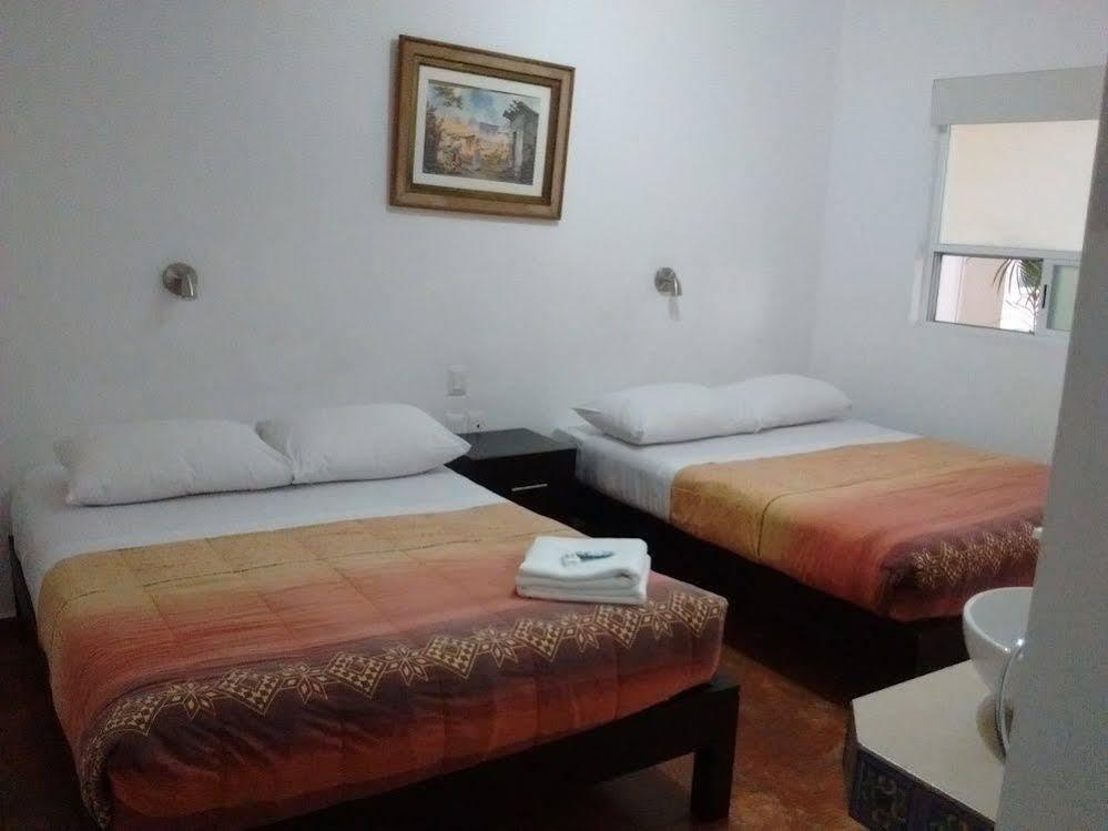 Hotel Itza Hotal & Cafe Querétaro Zewnętrze zdjęcie